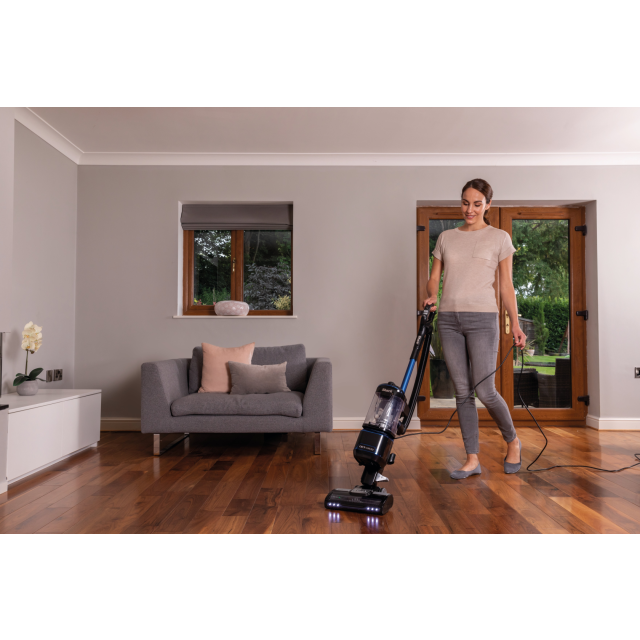 Shark NV602UK Lift-Away Upright Vacuum Cleaner - Blue
